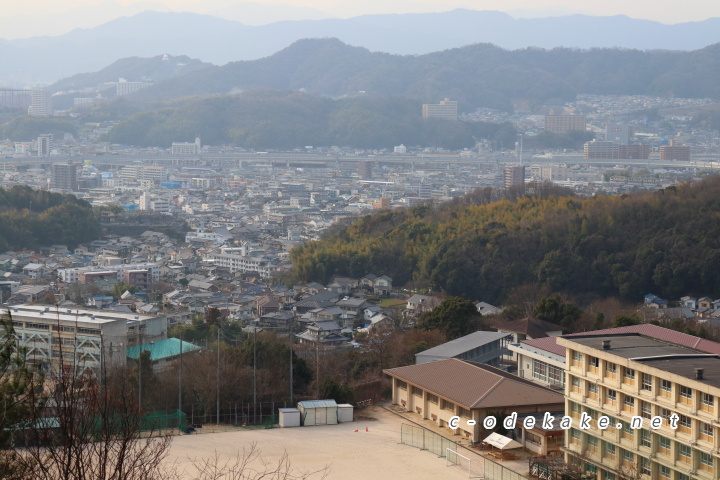 揚倉山健康運動公園展望広場からの眺め１