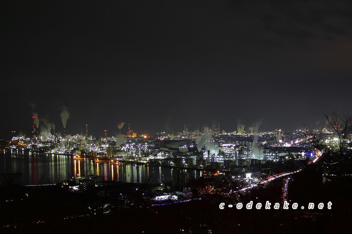 亀居公園からの大竹の工場夜景の眺め